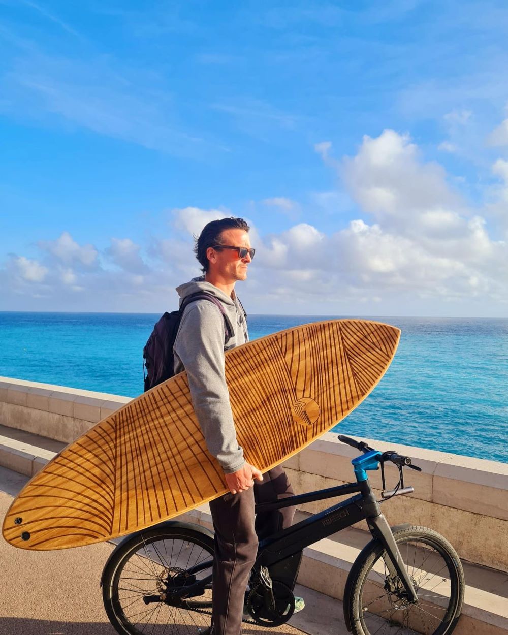 Sufboard hollow bois fabriqué en France BIKE